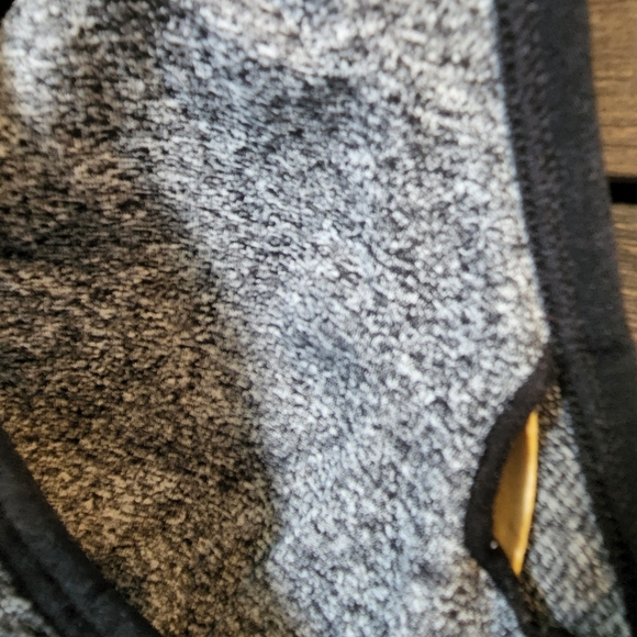 2 Danskin Sports Bras - Picture 5 of 7